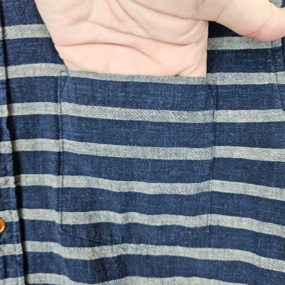 J Crew Button Up Shirt Men's Medium Blue & Gray Striped Short Sleeve Cotton